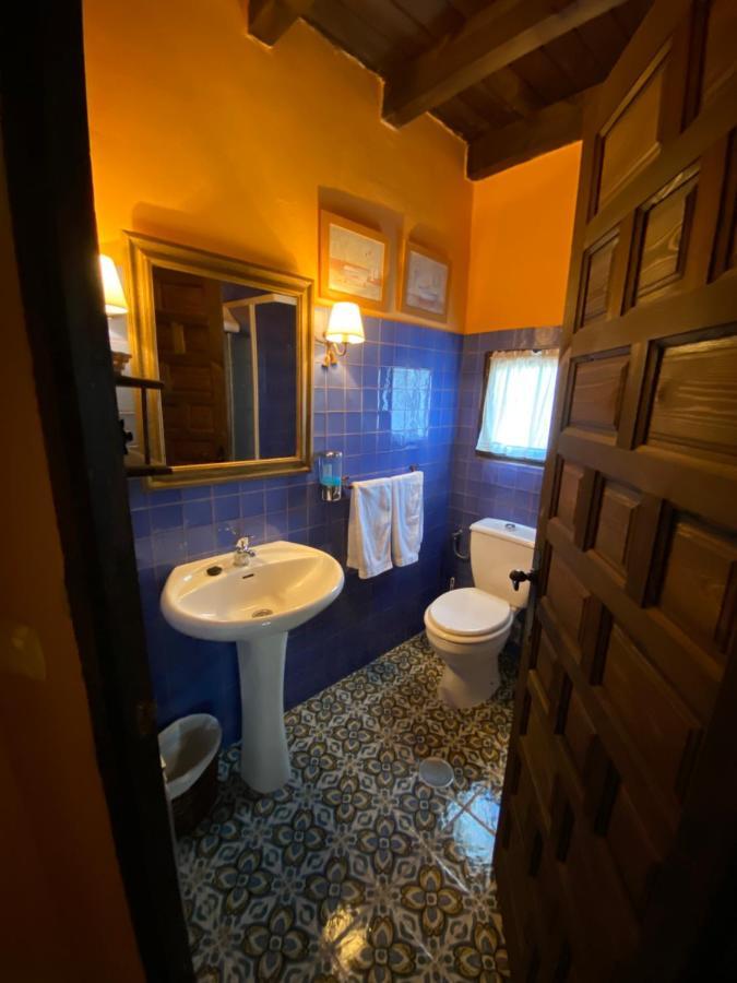 Casa Rural Dos Reales San Cristobal de Boedo Exterior photo